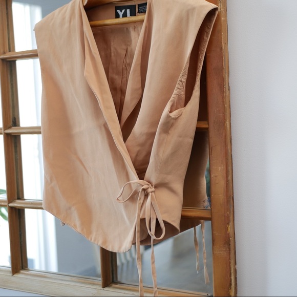 Silk Wrap Top Vest Camel Tan Collared Vintage YL by Yair Sleeveless V Neck M - Picture 8 of 8